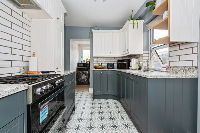 Belmont Road, Grays, photo 1