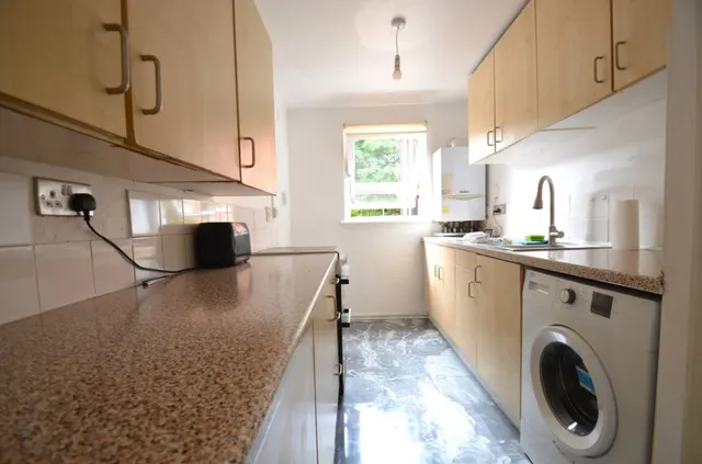 Beauclerk Close, Feltham, photo 1