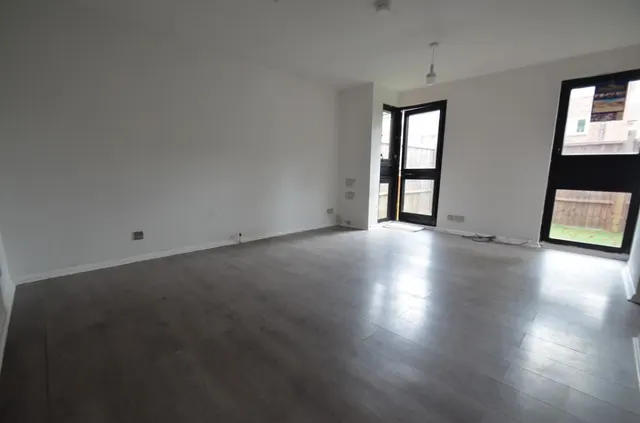 Beauclerk Close, Feltham, photo 2