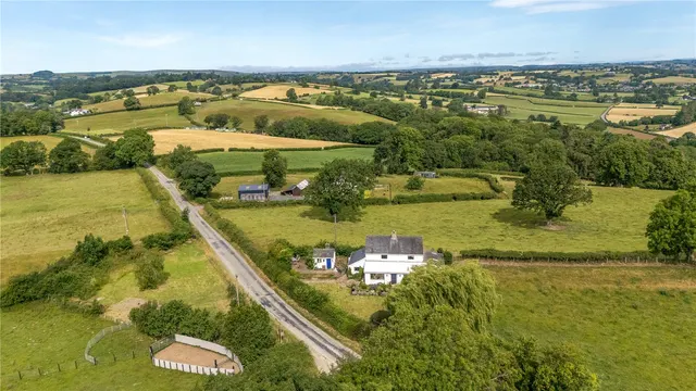 Bettws Cedewain, Newtown, Powys, SY16 3LH, photo 1