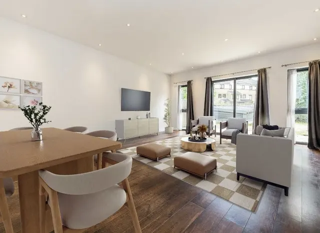 Gunnersbury Mews, Chiswick, W4, photo 2