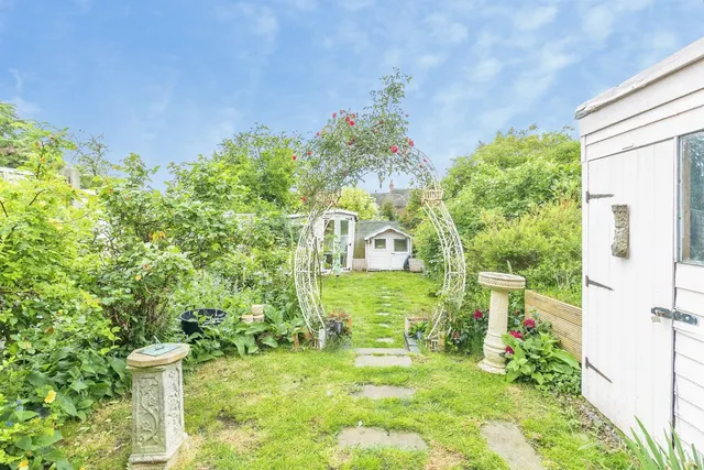 Hartwell Crescent, Leighton Buzzard, LU7, photo 1