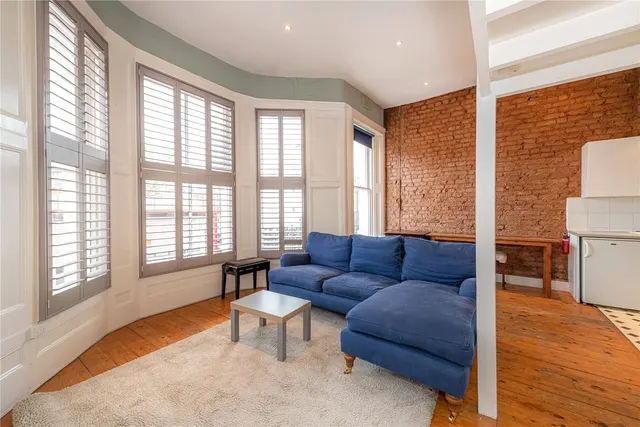 Ladbroke Grove, London, W10, photo 1