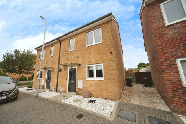 Farley Meadows, Luton, LU1, photo 1