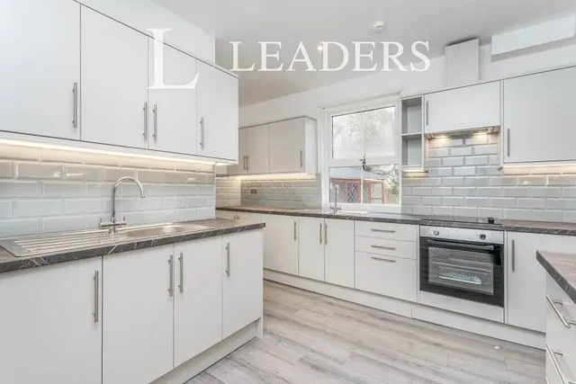 Spurlings Road, Fareham, PO17, photo 1
