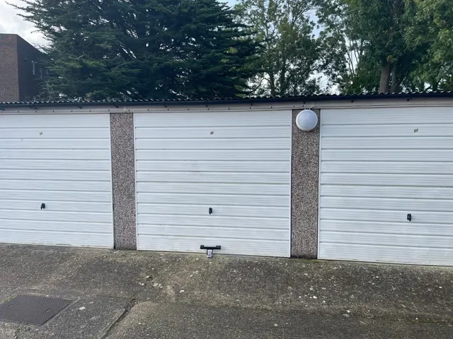 Hemingford Road, Cheam, photo 1