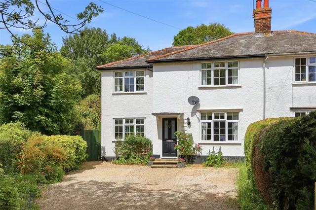 House Under Offer with 3 bedrooms in Albury, Ware, SG11, photo 1