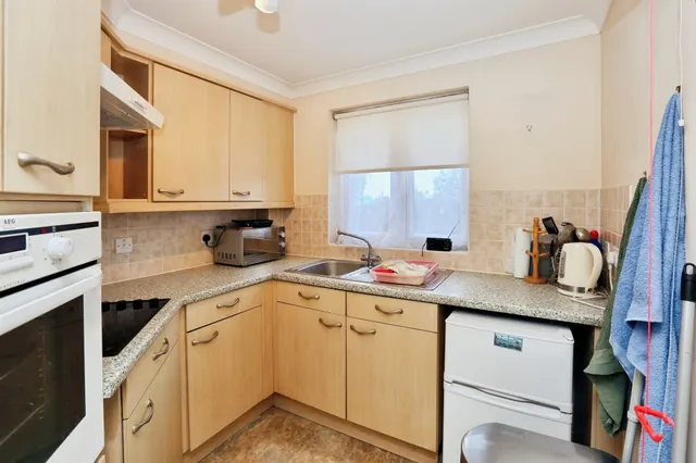 Bursledon Road, Hedge End, SO30, photo 2