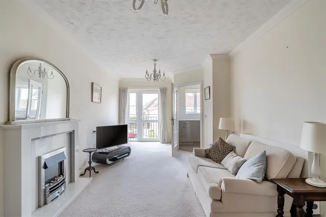 Stuart Road, Highcliffe, BH23, photo 3