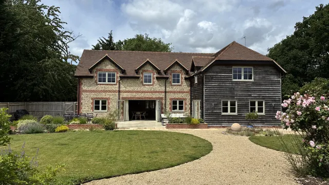 Britwell Hill, Watlington, OX49, photo 1