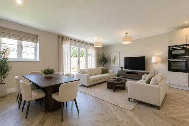 Moorfield Mews, Staines-upon-Thames, TW18, photo 2