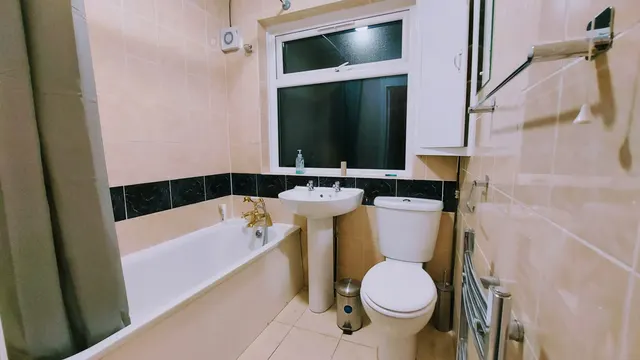 Pembroke road, N13, photo 2