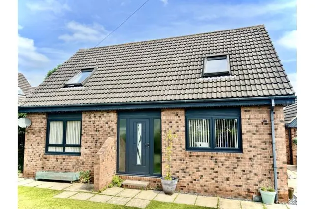 Hillcrest Mount, Townville, Castleford, photo 1