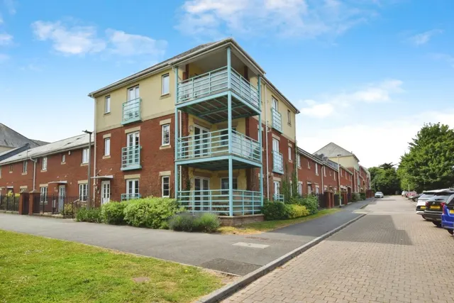 Russell Walk, EX2, photo 1