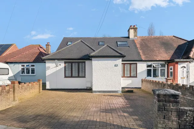 Bengarth Road, Northolt, UB5, photo 1