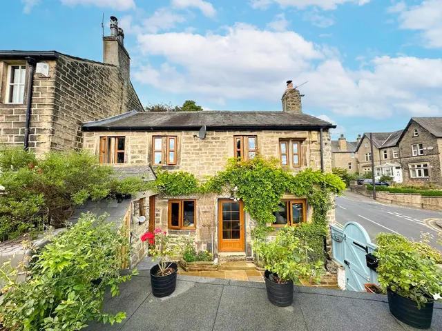 Green Head Road, Keighley, BD20 6ED, photo 1