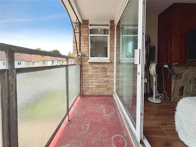 Nursery Waye, Uxbridge, UB8, photo 3