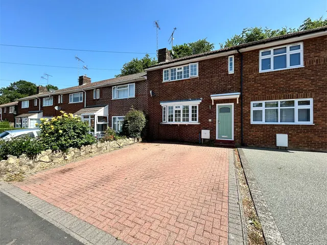 Bernard Close, Dunstable LU5 4HL, photo 1