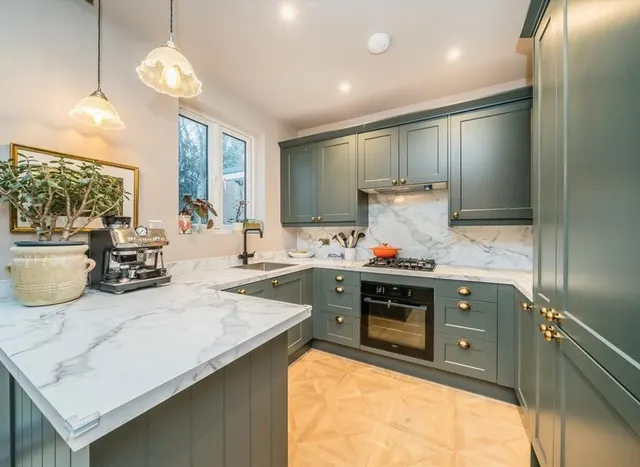 Photo 3 — Cranborne Avenue, Surbiton, KT6