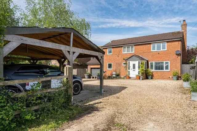 Grendon Road, Edgcott, HP18, photo 2