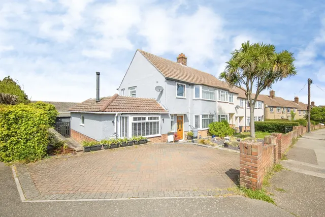 Photo 3 — Clarkes Road, Harwich