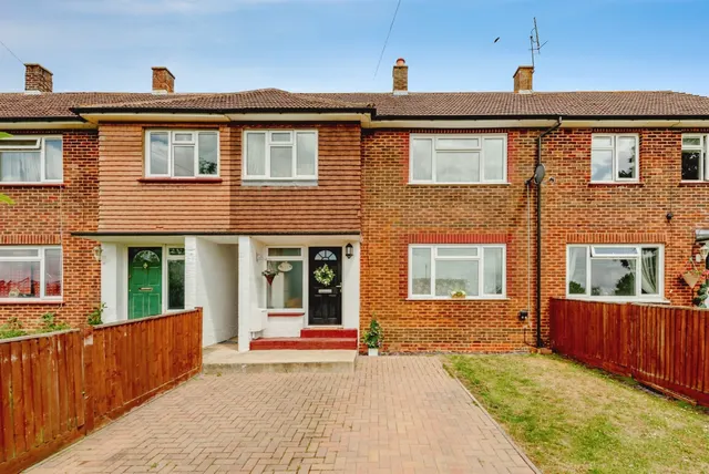Sandcross Lane, Reigate, photo 1