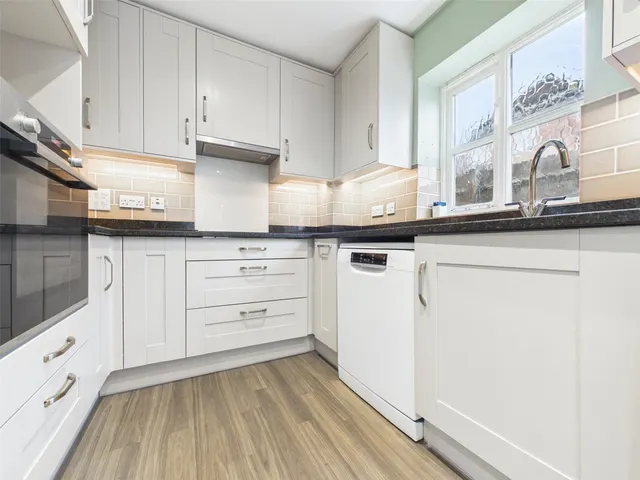 Percy Road, Hampton, TW12, photo 3