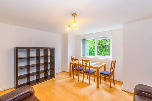 Whiteoak Road, Manchester, M14, photo 3