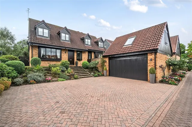 New Farmers Hill, Woodlesford, LS26, photo 1