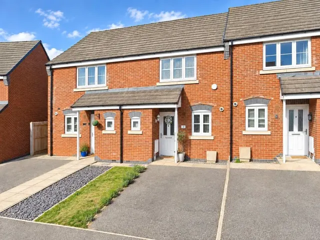 Oronsay Close, Hinckley, LE10, photo 1