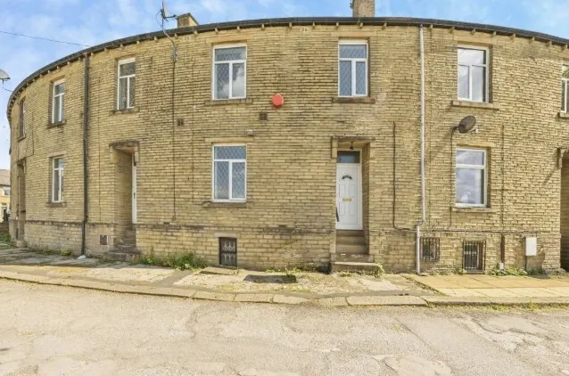 Beacon Street, Huddersfield, HD2, photo 1