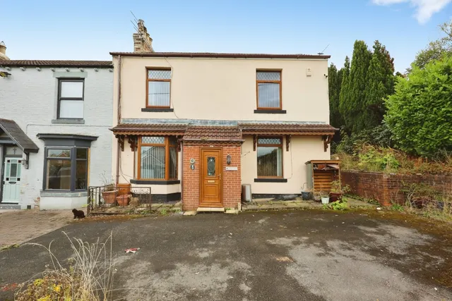 High Queen Street, Witton Park, DL14, photo 1