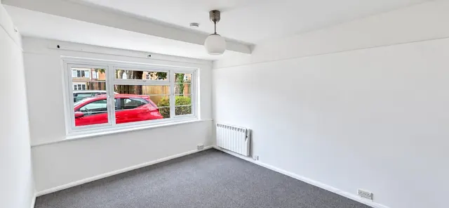 Archers Road, SOUTHAMPTON, photo 1