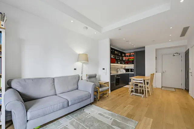 Corson House, London City Island, E14, photo 2