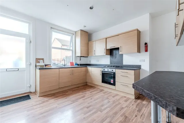 Low Lane, Horsforth, LS18, photo 3
