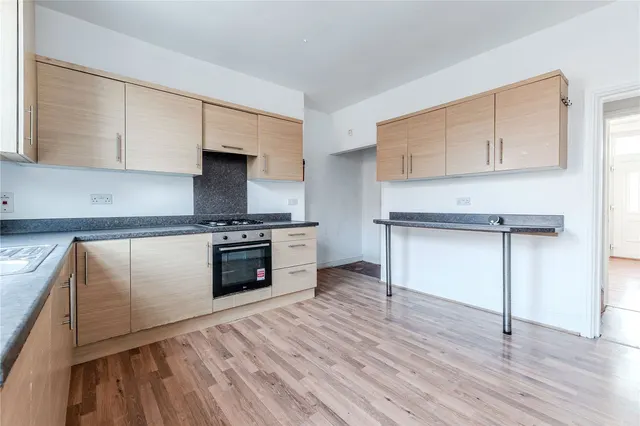 Low Lane, Horsforth, LS18, photo 2
