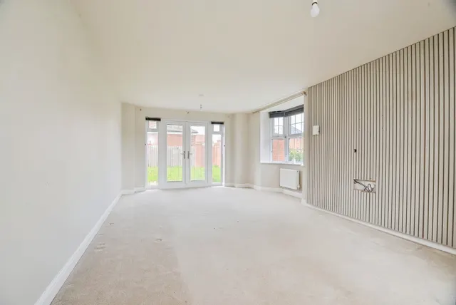 Photo 3 — Cotcliffe Way, Nunthorpe, Middlesbrough, North Yorkshire, TS7