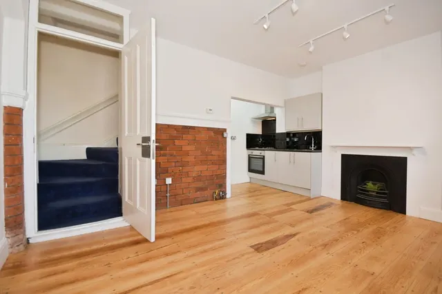 Devonshire Street, Brimington, S43, photo 2