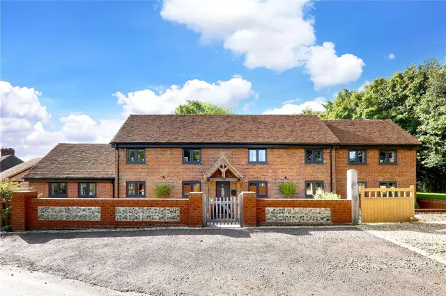 5 bedroom house — Ledgemore Lane, Great Gaddesden, Hemel Hempstead, Hertfordshire, HP2 6HB
