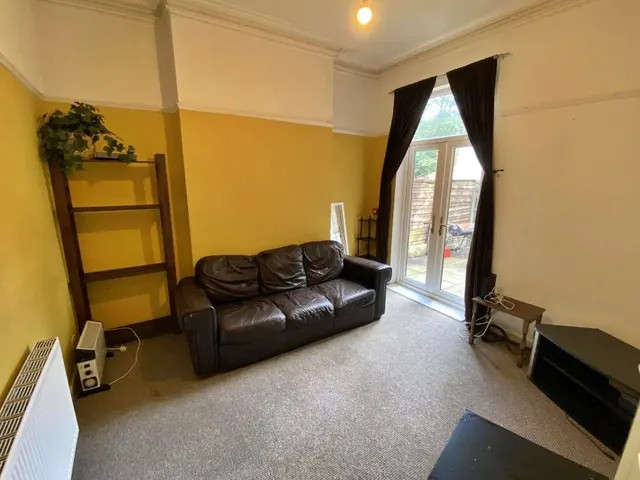 Windsor Road, Levenshulme, M19, photo 3