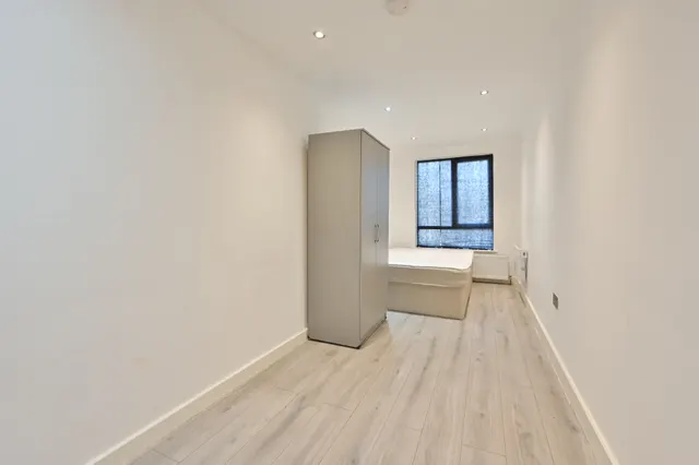 Photo 2 — Flat 2, 158b Marlowes, Hemel Hempstead