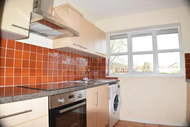 Chesford Grove, Stratford-upon-Avon, CV37, photo 3