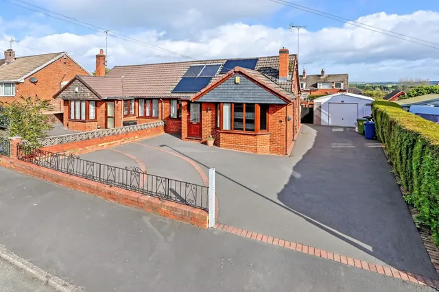 Blythe Avenue, Meir Heath, ST3, photo 1