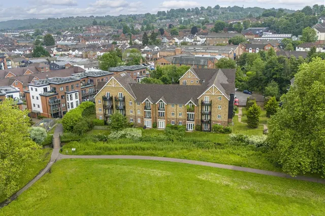 Wye Gardens, High Wycombe, HP12, photo 1