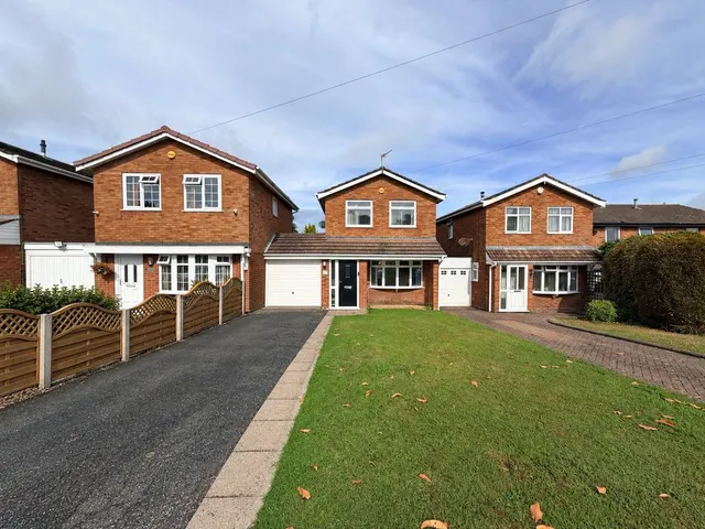 Kestrel Way, Cheslyn Hay, WS6, photo 1