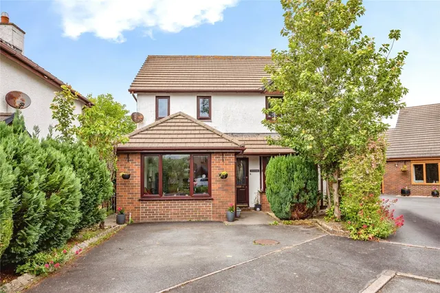 Bow Street, SY24, photo 1