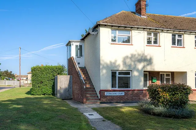 Stonedane Court, Faversham, ME13, photo 1