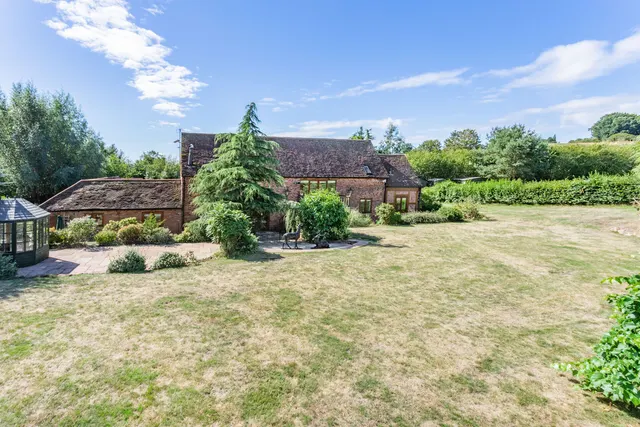 Swan Lane, Wildmoor, B61, photo 3