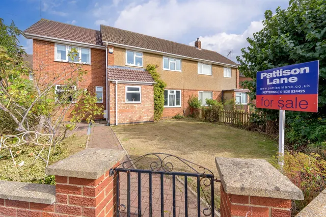 Henley Close, Kettering, NN15, photo 1
