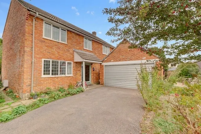 Silver Birch Drive, Princes Risborough, HP27, photo 1